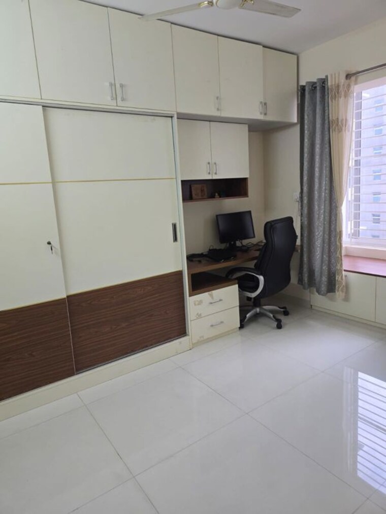 Bathroom, mana-capitol 2 Bedroom 1200 Sq.Ft. Apartment In Sarjapur Road Bangalore 10570359