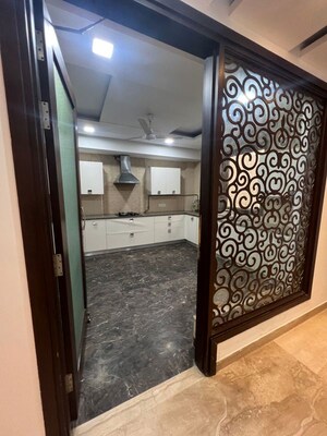 Bathroom in 6 BHK Independent House at Maharani Bagh – for Sale