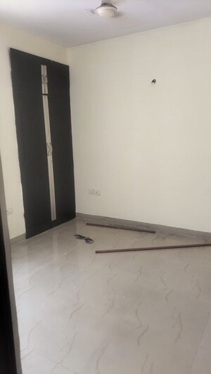 Room in 3 BHK Apartment at SRS Royal Hills, Sector 87 – for Rent