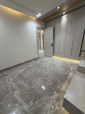 Room in 5 BHK Builder Floor at Rohini Sector 11 – for Sale
