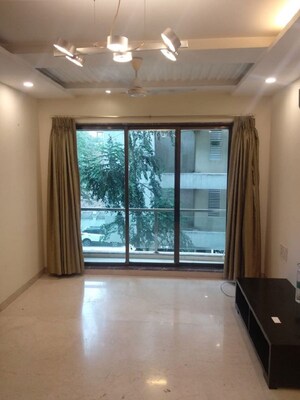 Room in 2 BHK Apartment at Bandra West – for Rent
