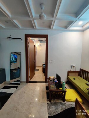 Living Room in 1 BHK Builder Floor at Sector 46 – for Rent