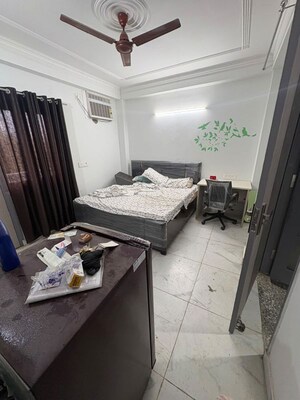 Team Area in 1 BHK Builder Floor at Sector 46 – for Rent