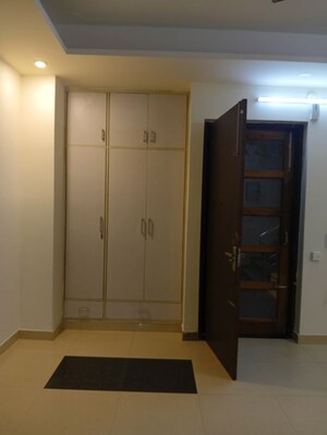 Room in 3 BHK Independent House at Sector 23 – for Rent
