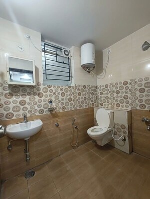 Team Area in 3 BHK Apartment at Vandana Alpyne, Hsr Layout – for Rent