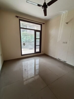Room in 3 BHK Apartment at Sector 125 – for Rent
