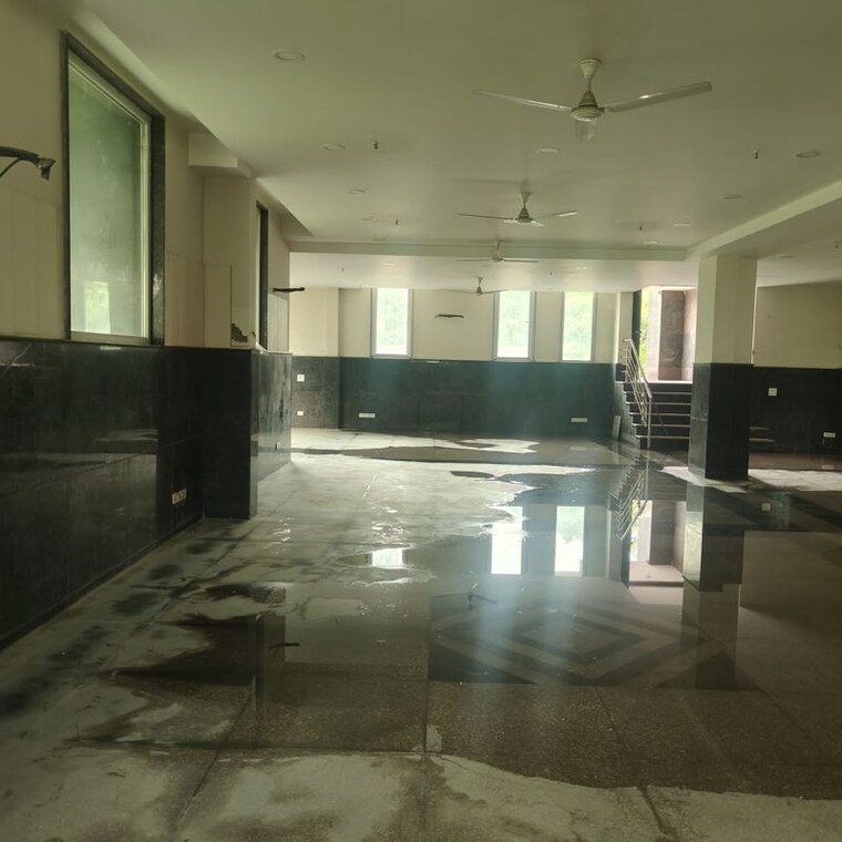 Living Room, sector 128 6+ Bedroom 10400 Sq.Mt. Penthouse In Sector 128 Noida 10570456