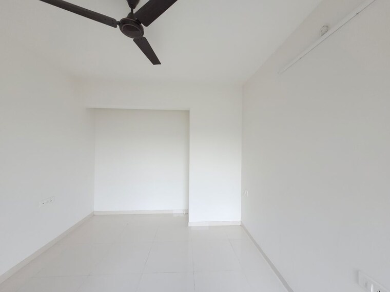 Room, godrej-emerald 1.5 Bedroom 515 Sq.Ft. Apartment In Ghodbunder Road Thane 10570471