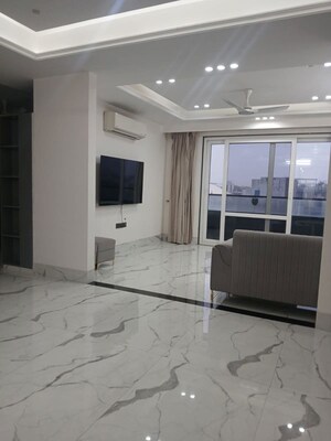 Building Lobby in 2 BHK Builder Floor at Dlf City Phase 3 – for Rent
