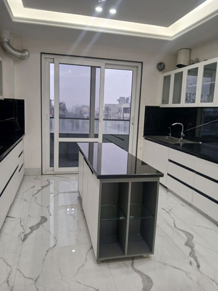 Kitchen, dlf city phase 3 2 Bedroom 250 Sq.Yd. Builder Floor In Dlf City Phase 3 Gurgaon 10570498