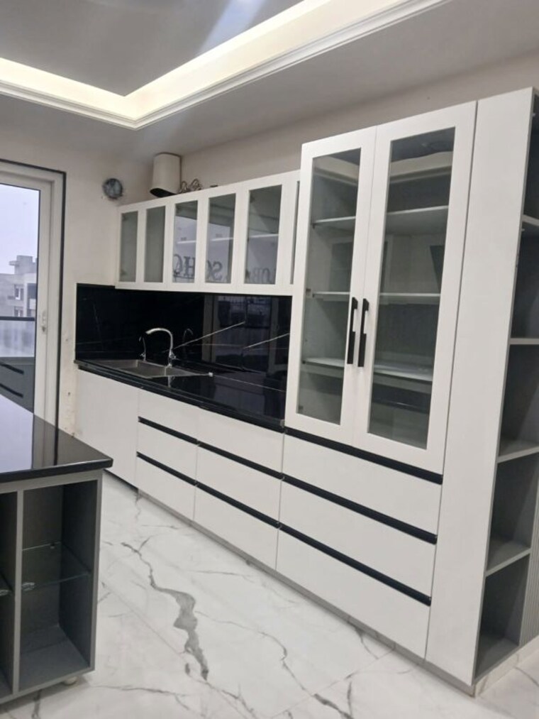 Kitchen, dlf city phase 3 2 Bedroom 250 Sq.Yd. Builder Floor In Dlf City Phase 3 Gurgaon 10570498