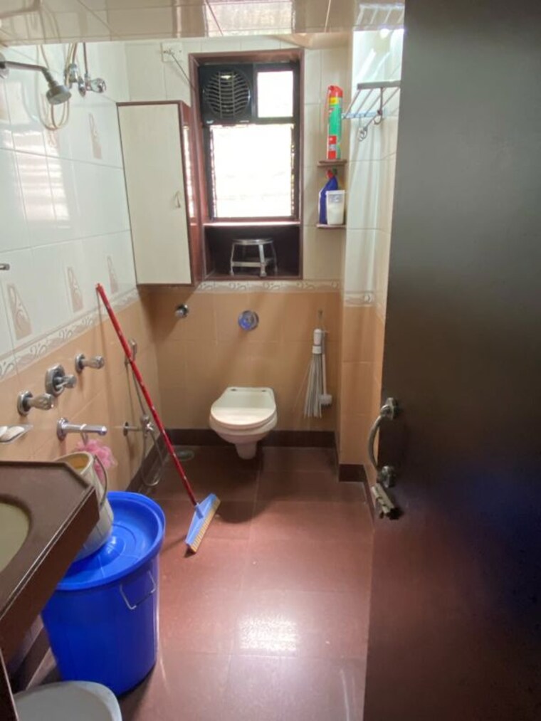 Bathroom, hdil-dheeraj-upvan-1 1 Bedroom 575 Sq.Ft. Apartment In Borivali East Mumbai 10570499