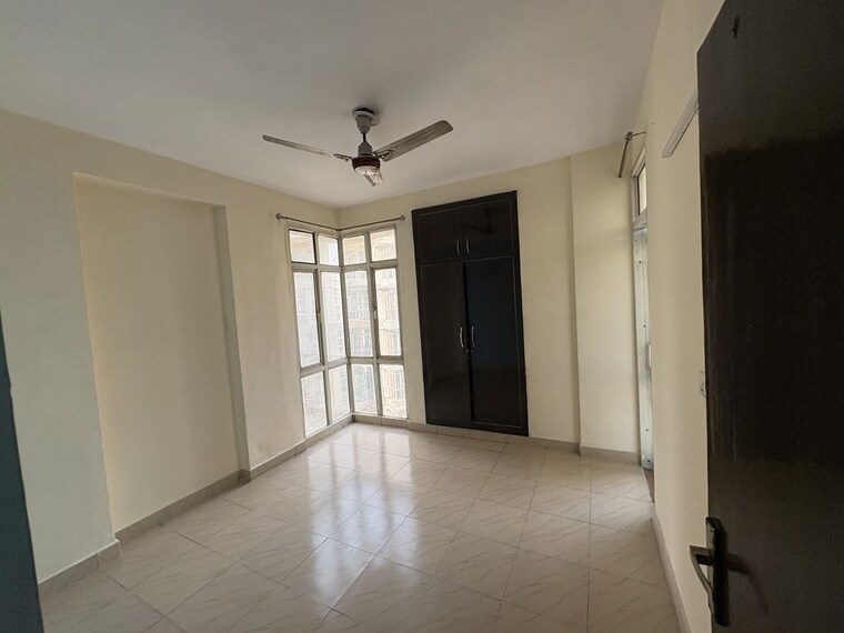 Room, supertech-czar-suites 2.5 Bedroom 1295 Sq.Ft. Apartment In Omicron I Greater Noida Greater Noida 10570503