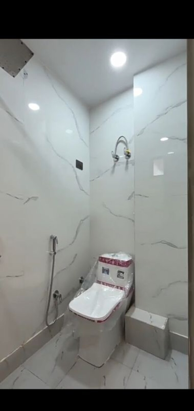 Bathroom, mohan garden 4 Bedroom 1350 Sq.Ft. Builder Floor In Mohan Garden Delhi 10570512