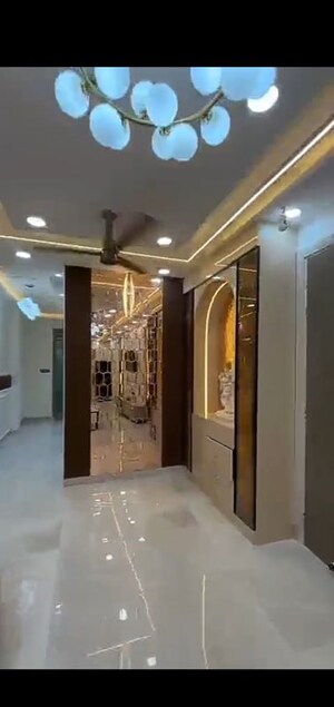 Building Lobby in 4 BHK Builder Floor at Mohan Garden – for Sale