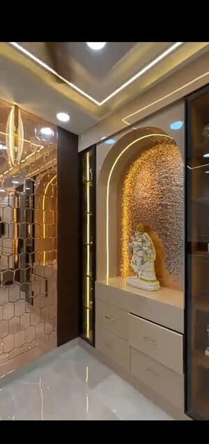 Building Lobby in 4 BHK Builder Floor at Mohan Garden – for Sale