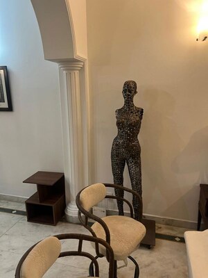 Living Room in 4 BHK Builder Floor at Dlf Phase I – for Rent