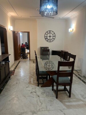 Living Room in 4 BHK Builder Floor at Dlf Phase I – for Rent