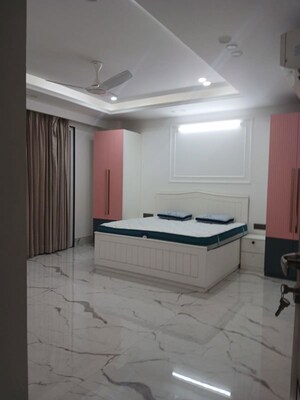 Bedroom in 4 BHK Builder Floor at Dlf Phase I – for Rent