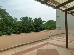 Balcony in 4 BHK Builder Floor at Dlf Phase I – for Rent