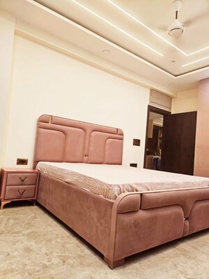 Bedroom in 4 BHK Builder Floor at Vasundhara Pride, Vasundhara Sector 16 – for Sale