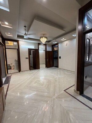 Room in 4 BHK Builder Floor at Vasundhara Pride, Vasundhara Sector 16 – for Sale