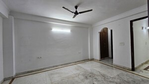 Room in 3 BHK Builder Floor at Saket – for Rent