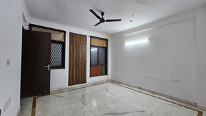 Room in 3 BHK Builder Floor at Saket – for Rent