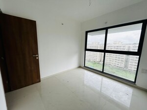 Room in 3 BHK Apartment at Paranjape Schemes Crystal Towers, Pashan – for Rent
