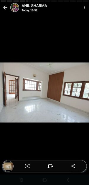 Bedroom in 6 BHK Independent House at Maharani Bagh – for Sale