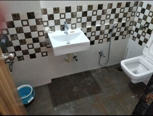 Bathroom in 1 BHK Apartment at Sai Siddhi Tower, Ghatkopar East – for Rent