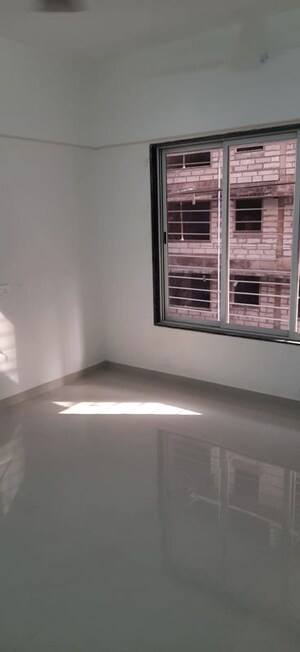 Room in 1 BHK Apartment at Sai Siddhi Tower, Ghatkopar East – for Rent