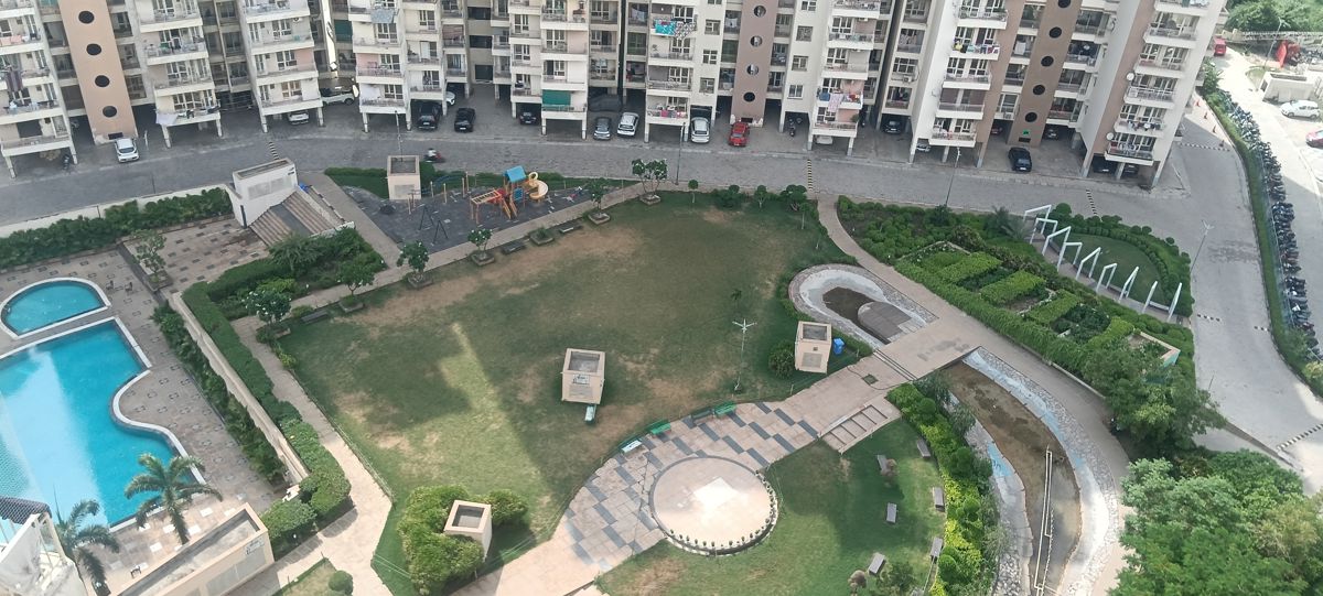 2.5 BHK + Study Room 1295 Sq.Ft. Apartment in Supertech Ecociti