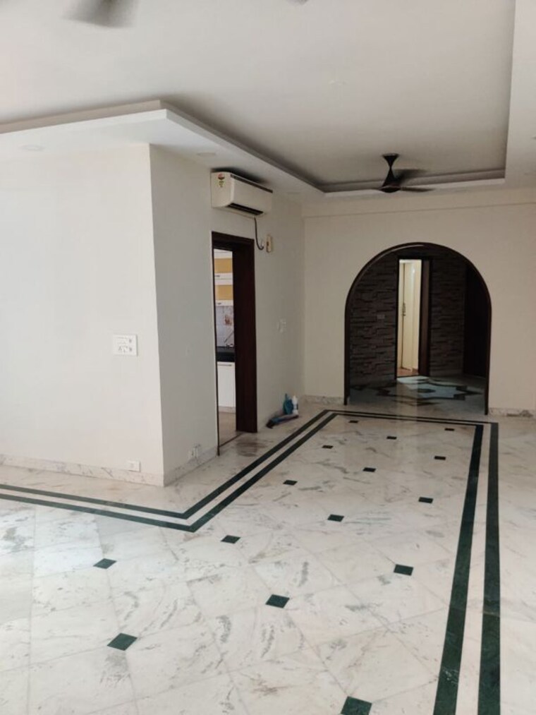 undefined, dlf-oakwood-estate 3 Bedroom 1980 Sq.Ft. Apartment In Dlf Phase ii Gurgaon 10570558
