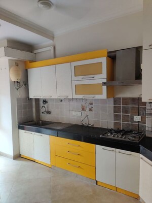 Kitchen in 3 BHK Apartment at DLF Oakwood Estate, Dlf Phase ii – for Rent