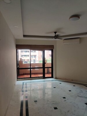3 BHK Apartment For Rent in DLF Oakwood Estate, Dlf Phase ii