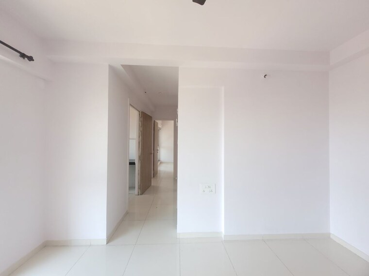 Room, godrej-emerald 1.5 Bedroom 530 Sq.Ft. Apartment In Ghodbunder Road Thane 10570580