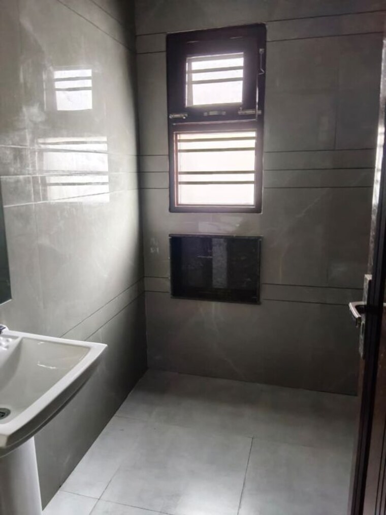 Bathroom, aerocity 6+ Bedroom 4000 Sq.Ft. Independent House In Aerocity Mohali 10570584