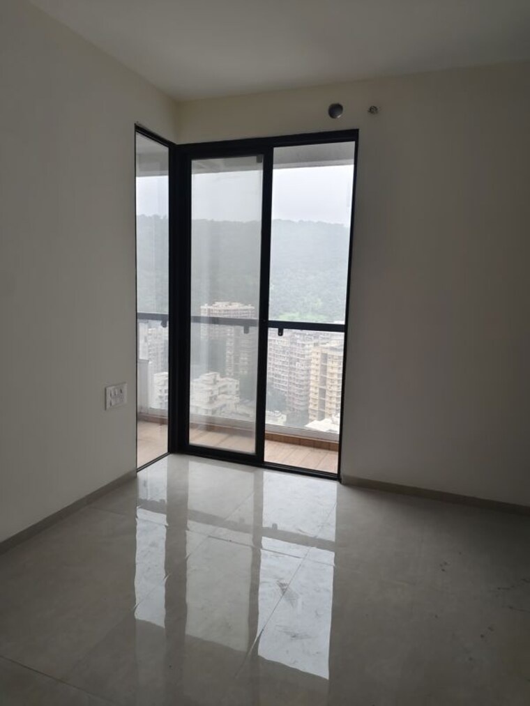Room, pokhran road no one 3 Bedroom 994 Sq.Ft. Apartment In Pokhran Road No One Thane 10570590