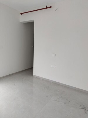 Room in 3 BHK Apartment at Pokhran Road No One – for Sale