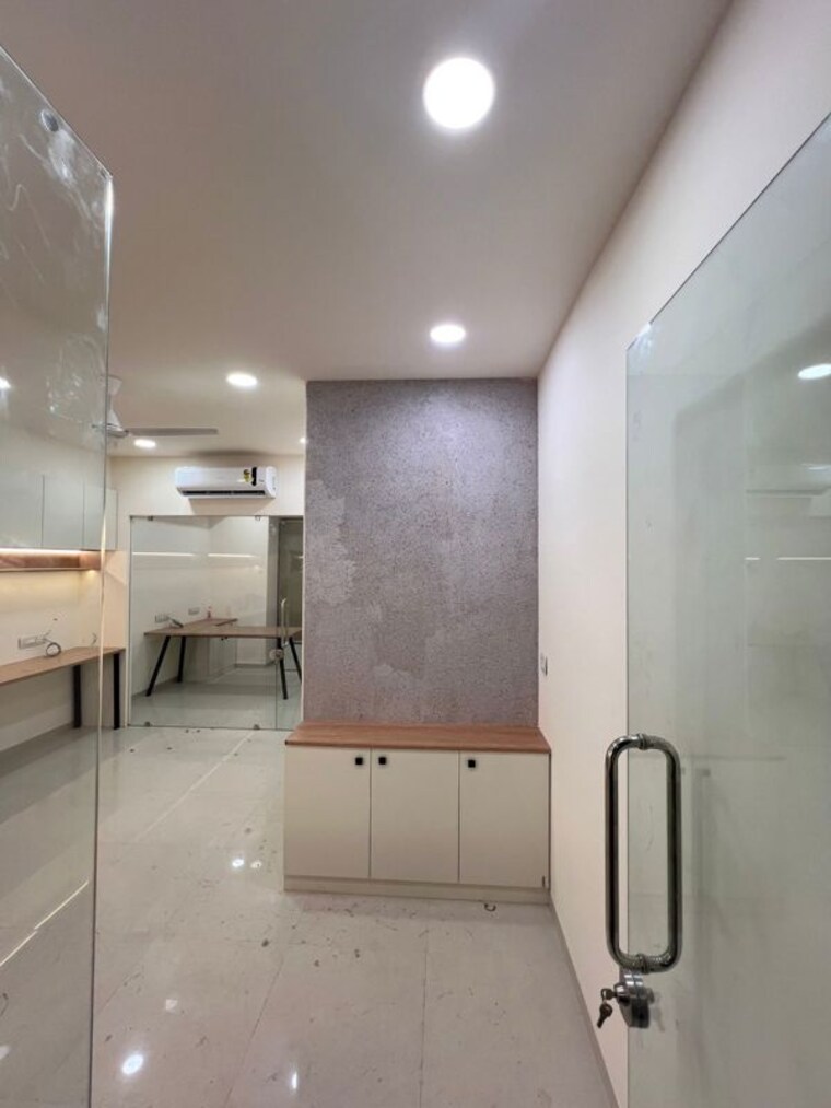 Bathroom, shilp-corporate-park Commercial Office Space 808 Sq.Ft. In Bodakdev Ahmedabad 10570609