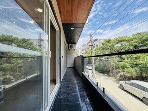 Balcony in 3 BHK Builder Floor at Sector 23 – for Rent