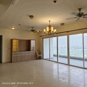 Room in 6+ BHK Penthouse at Kalpataru Vista, Sector 128 – for Rent
