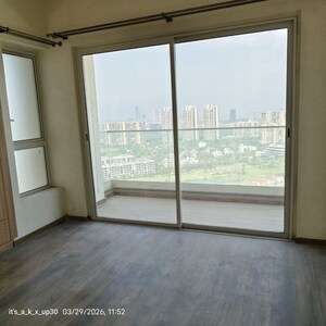Room in 6+ BHK Penthouse at Kalpataru Vista, Sector 128 – for Rent