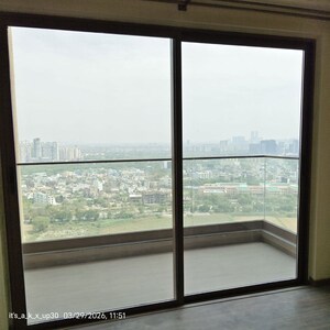 Room in 6+ BHK Penthouse at Kalpataru Vista, Sector 128 – for Rent