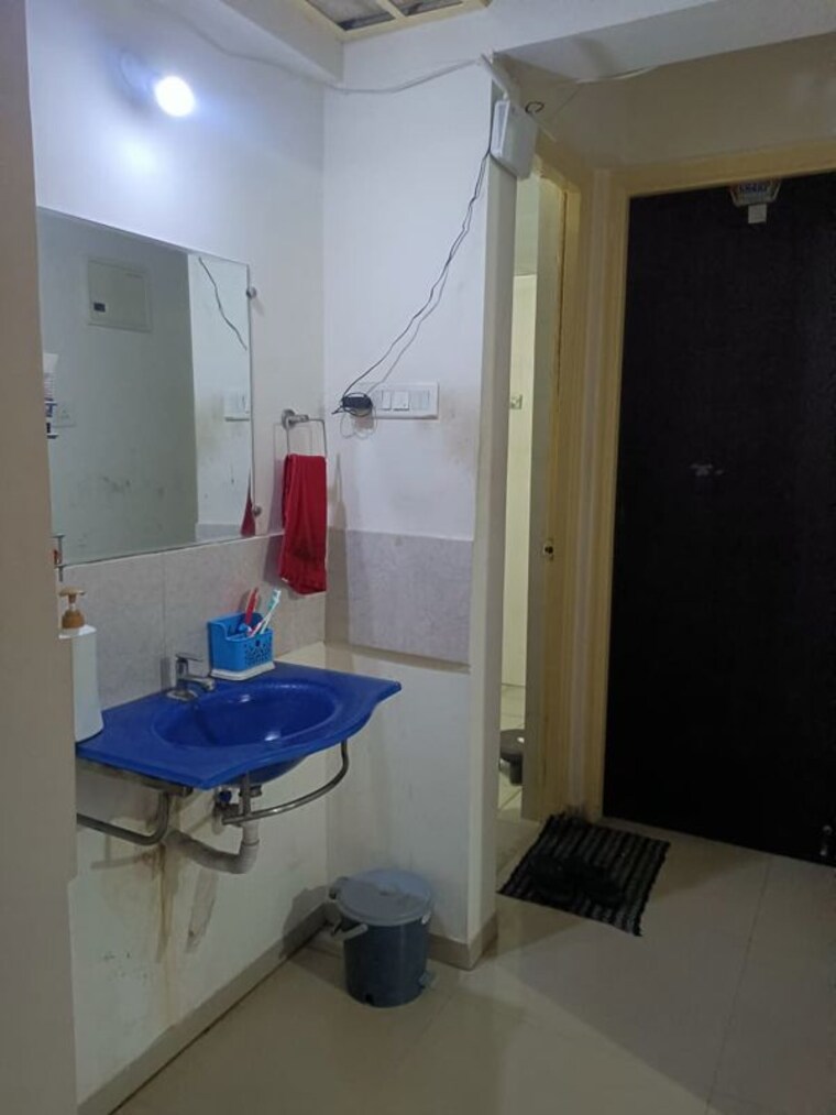 Bathroom, goel-ganga-cypress 1 Bedroom 450 Sq.Ft. Apartment In Tathawade Pune 10570601