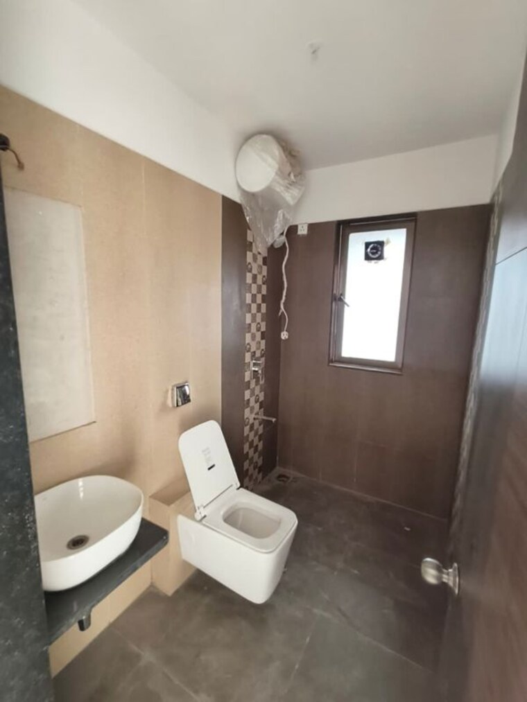 Bathroom, chirag-bhagat-grandeur 3 Bedroom 1200 Sq.Ft. Apartment In Malad West Mumbai 10570615