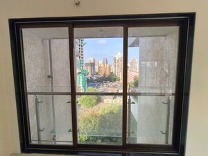 Room in 3 BHK Apartment at Chirag Bhagat Grandeur, Malad West – for Rent