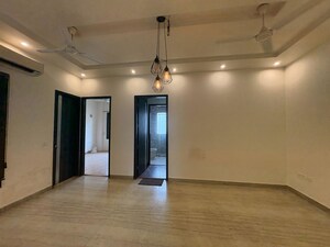 Living Room in 3 BHK Builder Floor at Sector 21 – for Rent