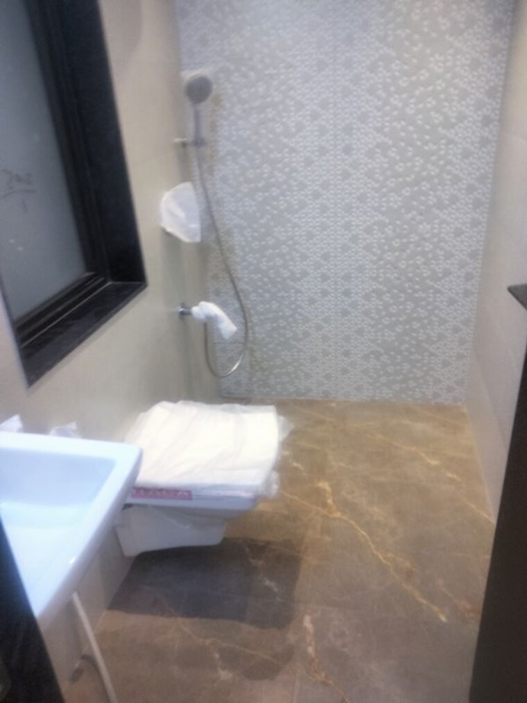 Bathroom, omkar-signet 1 Bedroom 340 Sq.Ft. Apartment In Malad East Mumbai 10570641